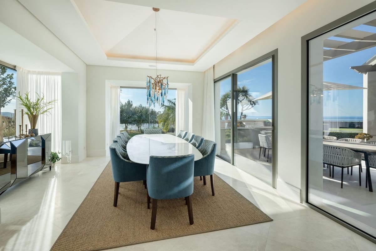 Chalet de 7 habitaciones en Benahavís en venta con piscina garaje - 10.800.000 € (Ref: 9296281)