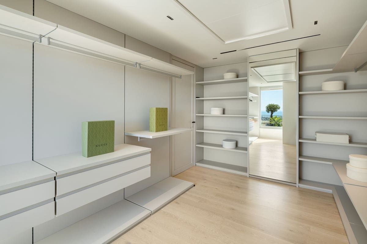 Chalet de 7 habitaciones en Benahavís en venta con piscina garaje - 10.800.000 € (Ref: 9296281)