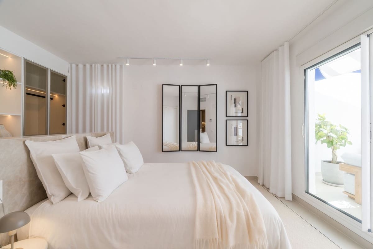 3 soveværelse Lejlighed til salg i San Pedro de Alcantara med swimmingpool garage - € 1.695.000 (Ref: 9297389)