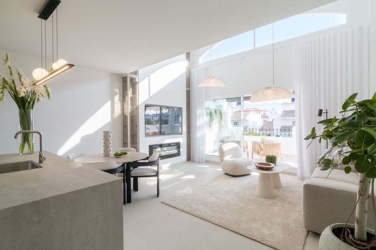 3 soveværelse Lejlighed til salg i San Pedro de Alcantara med swimmingpool garage - € 1.695.000 (Ref: 9297389)