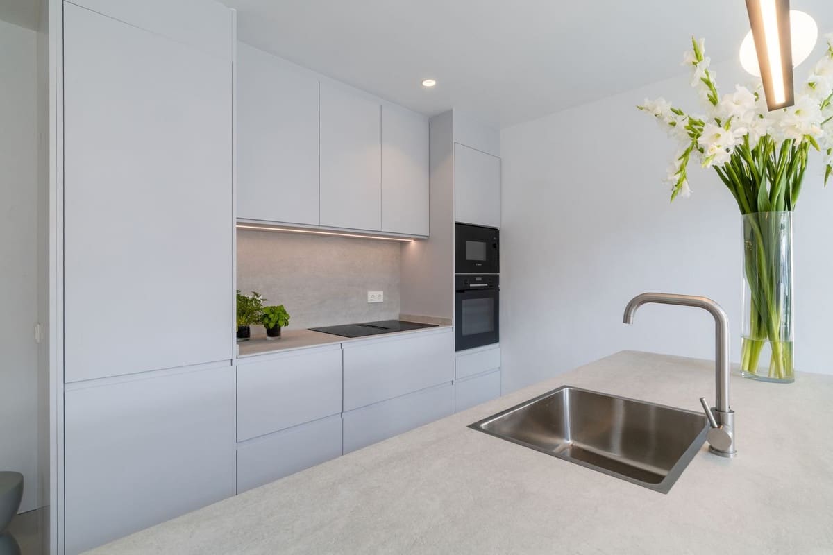 3 soveværelse Lejlighed til salg i San Pedro de Alcantara med swimmingpool garage - € 1.695.000 (Ref: 9297389)