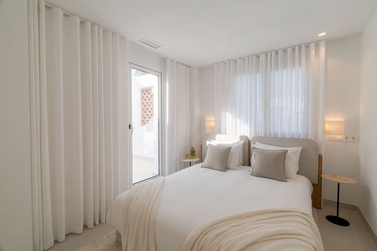 3 soveværelse Lejlighed til salg i San Pedro de Alcantara med swimmingpool garage - € 1.695.000 (Ref: 9297389)