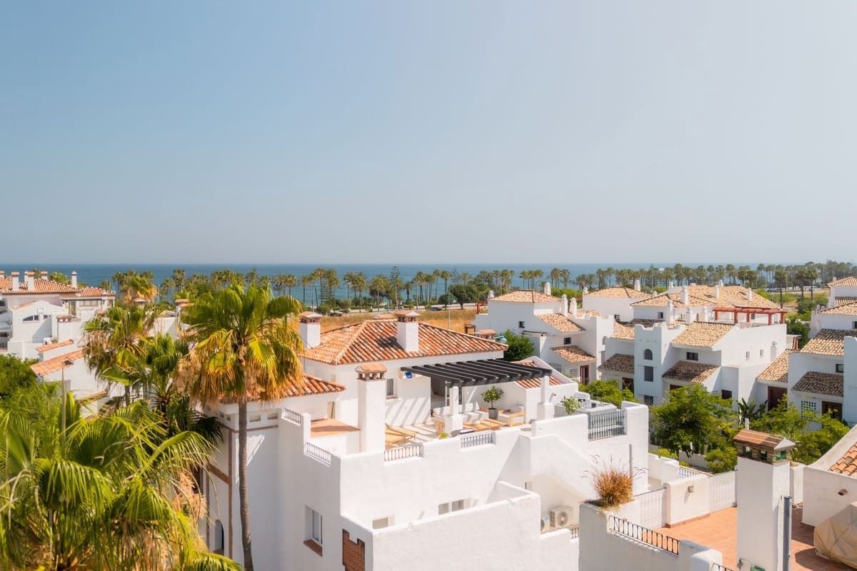 3 soveværelse Lejlighed til salg i San Pedro de Alcantara med swimmingpool garage - € 1.695.000 (Ref: 9297389)