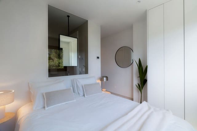 Apartamento de 3 habitaciones en La Quinta, Benahavís en venta con piscina garaje - 1.795.000 € (Ref: 9297390)