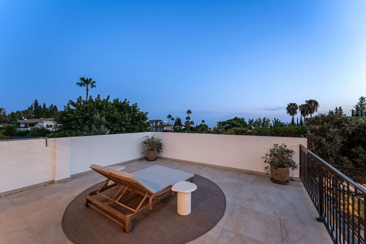 4 soverom Villa til salgs i Golden Mile med svømmebasseng garasje - € 3 850 000 (Ref: 9301651)