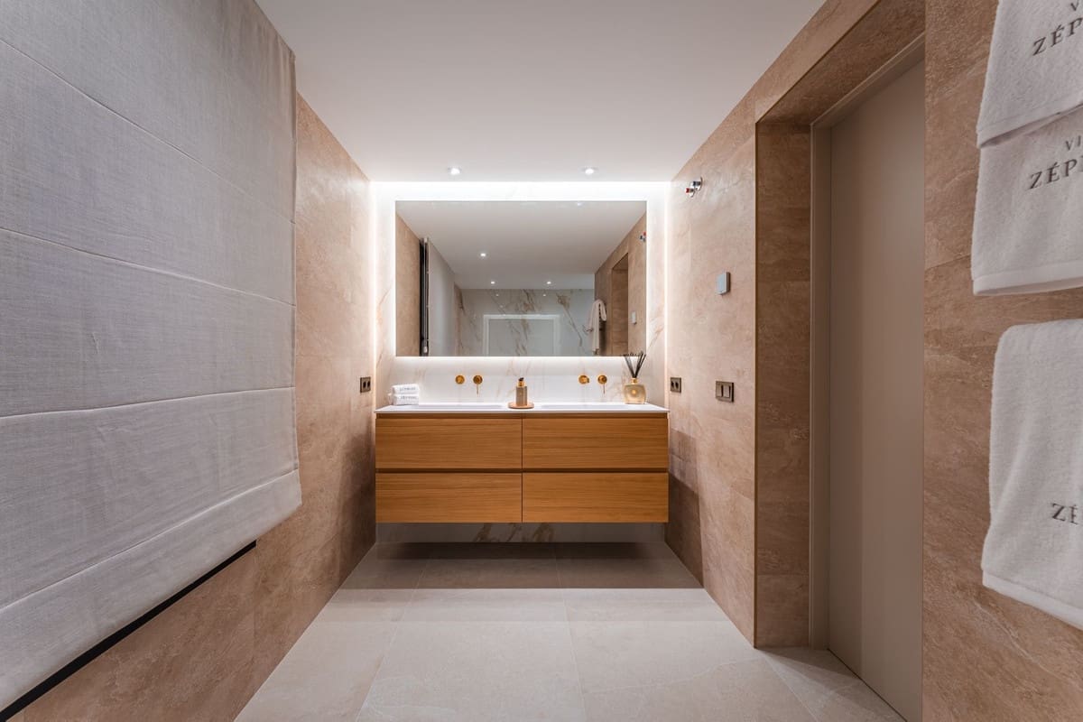 4 soverom Villa til salgs i Golden Mile med svømmebasseng garasje - € 3 850 000 (Ref: 9301651)