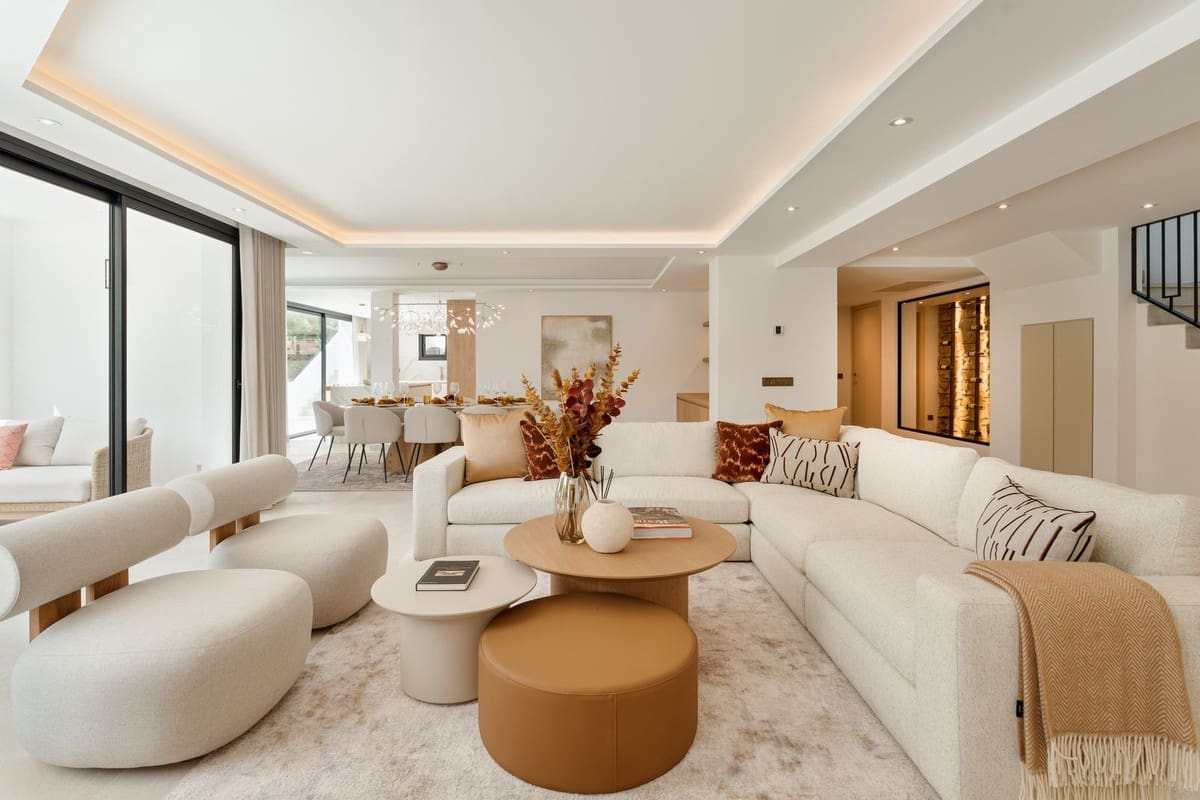 4 soverom Villa til salgs i Golden Mile med svømmebasseng garasje - € 3 850 000 (Ref: 9301651)