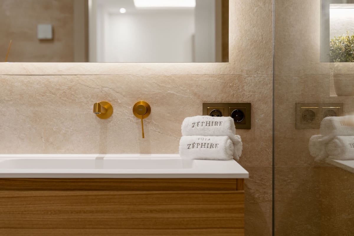 4 soverom Villa til salgs i Golden Mile med svømmebasseng garasje - € 3 850 000 (Ref: 9301651)