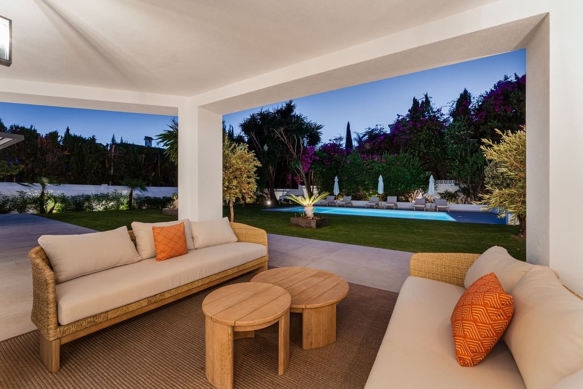 4 soverom Villa til salgs i Golden Mile med svømmebasseng garasje - € 3 850 000 (Ref: 9301651)