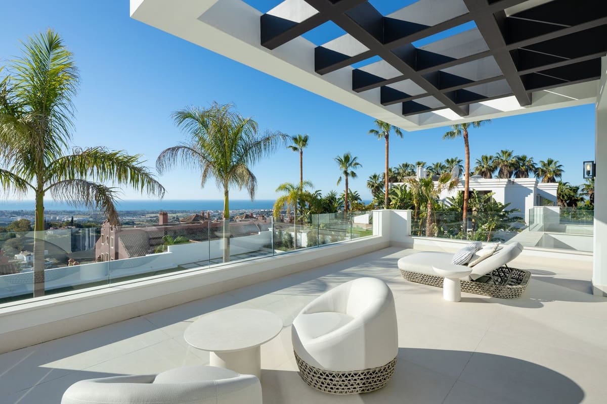 7 quarto Moradia para venda em Benahavis com piscina garagem - 9 600 000 € (Ref: 9301888)