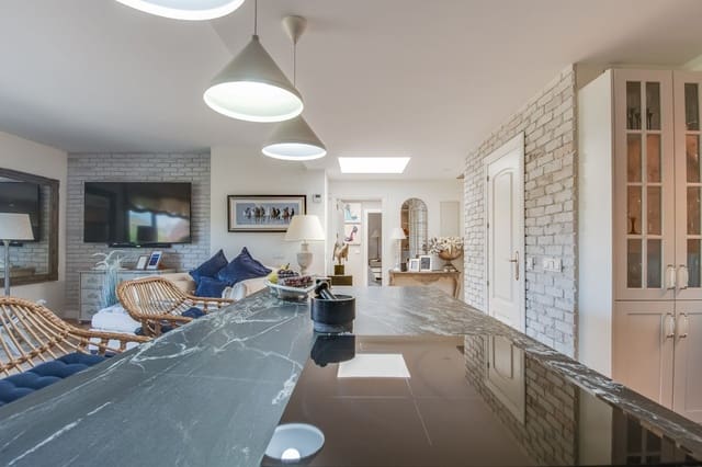 2 camera da letto Attico in vendita in La Duquesa / Puerto de la Duquesa, Manilva con piscina garage - 399.000 € (Rif: 9302011)