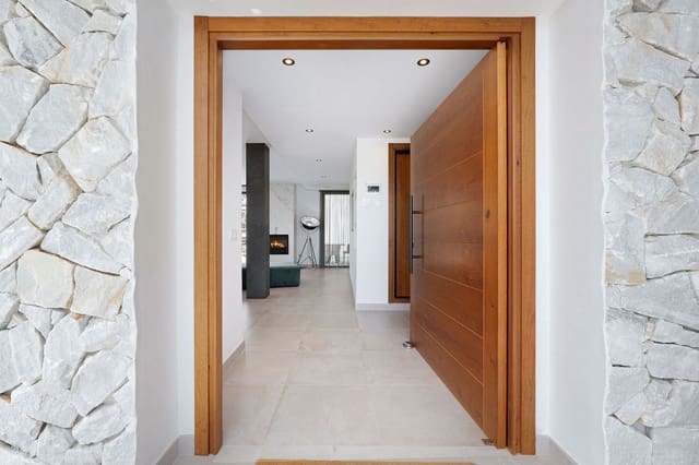 4 camera da letto Villa in vendita in Marbella con piscina garage - 2.195.000 € (Rif: 9302012)