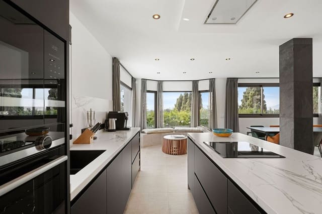 4 chambre Villa/Maison à vendre à Marbella avec piscine garage - 2 195 000 € (Ref: 9302012)
