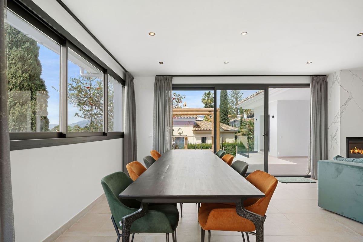 4 sovrum Villa till salu i Marbella med pool garage - 2 195 000 € (Ref: 9302012)