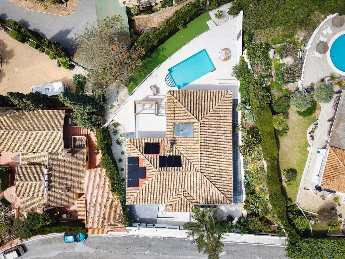 4 sovrum Villa till salu i Marbella med pool garage - 2 195 000 € (Ref: 9302012)