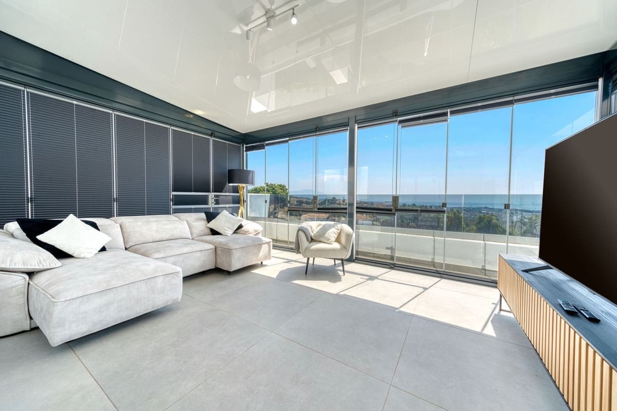 2 soveværelse Lejlighed til salg i Estepona med swimmingpool garage - € 845.000 (Ref: 9309084)