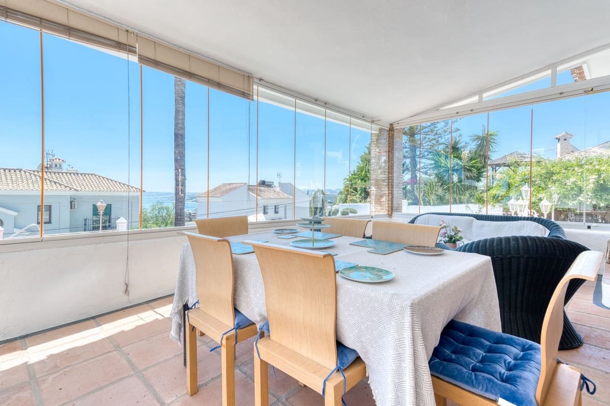 5 slaapkamer Villa te koop in Estepona met zwembad garage - € 1.950.000 (Ref: 9311608)