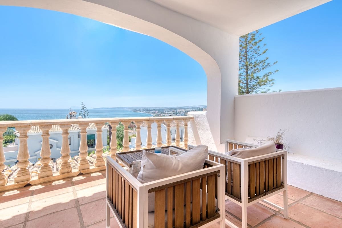 5 slaapkamer Villa te koop in Estepona met zwembad garage - € 1.950.000 (Ref: 9311608)