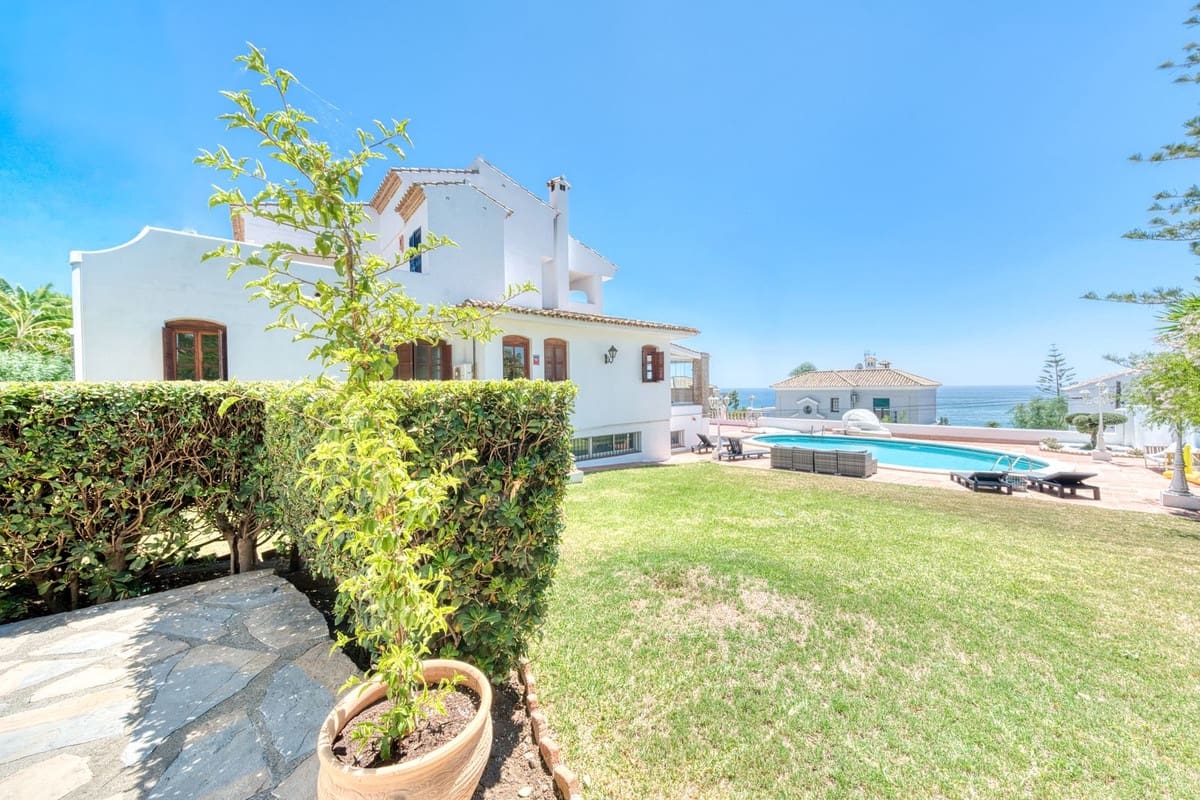 5 slaapkamer Villa te koop in Estepona met zwembad garage - € 1.950.000 (Ref: 9311608)