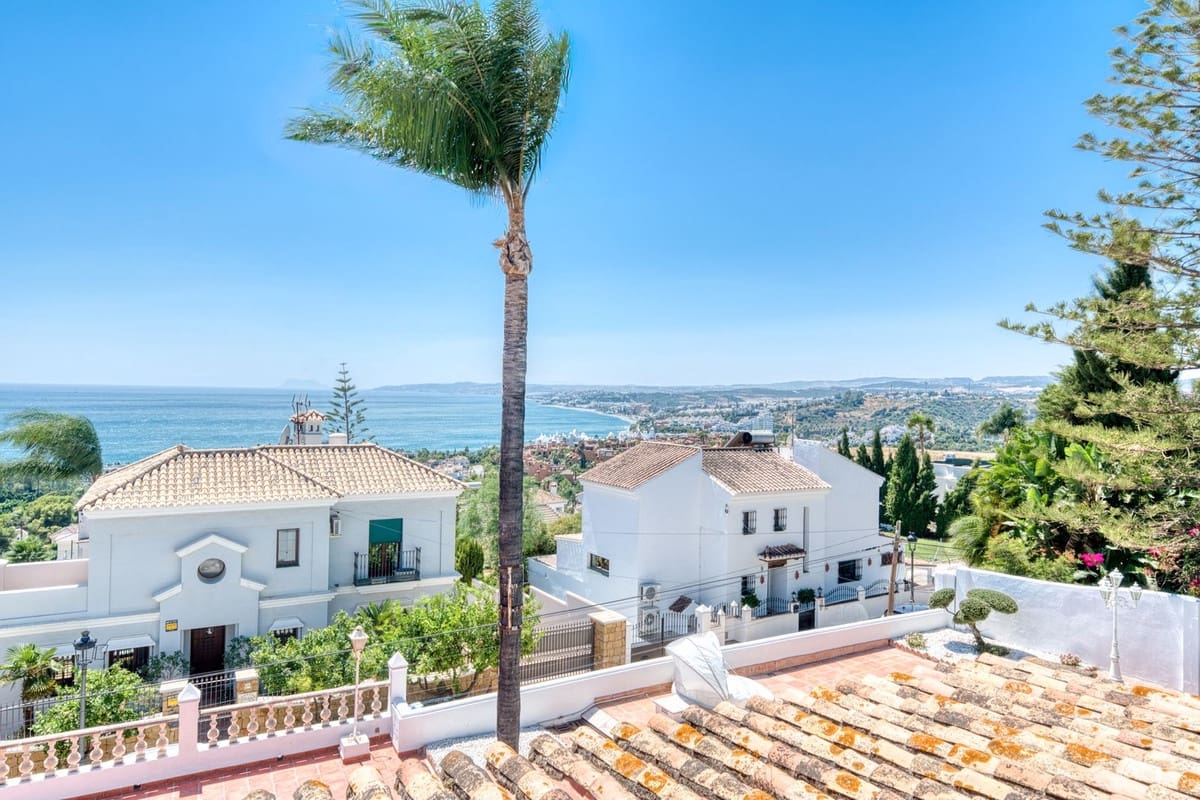 5 slaapkamer Villa te koop in Estepona met zwembad garage - € 1.950.000 (Ref: 9311608)