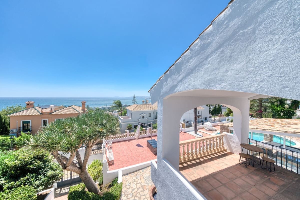 5 slaapkamer Villa te koop in Estepona met zwembad garage - € 1.950.000 (Ref: 9311608)