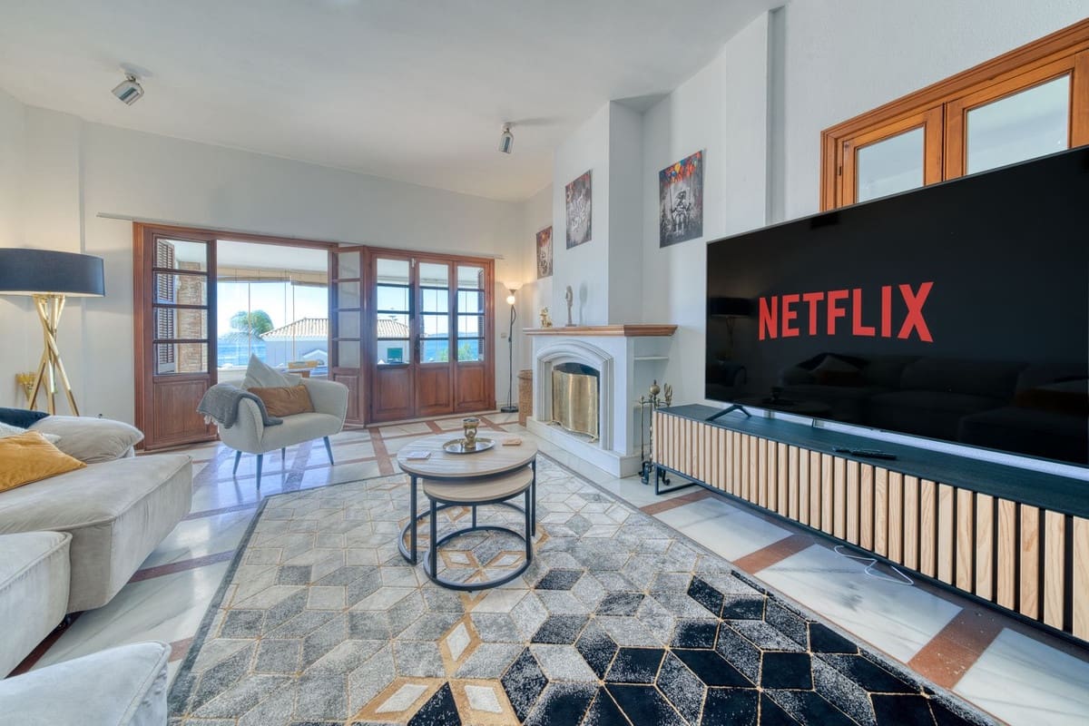 5 slaapkamer Villa te koop in Estepona met zwembad garage - € 1.950.000 (Ref: 9311608)