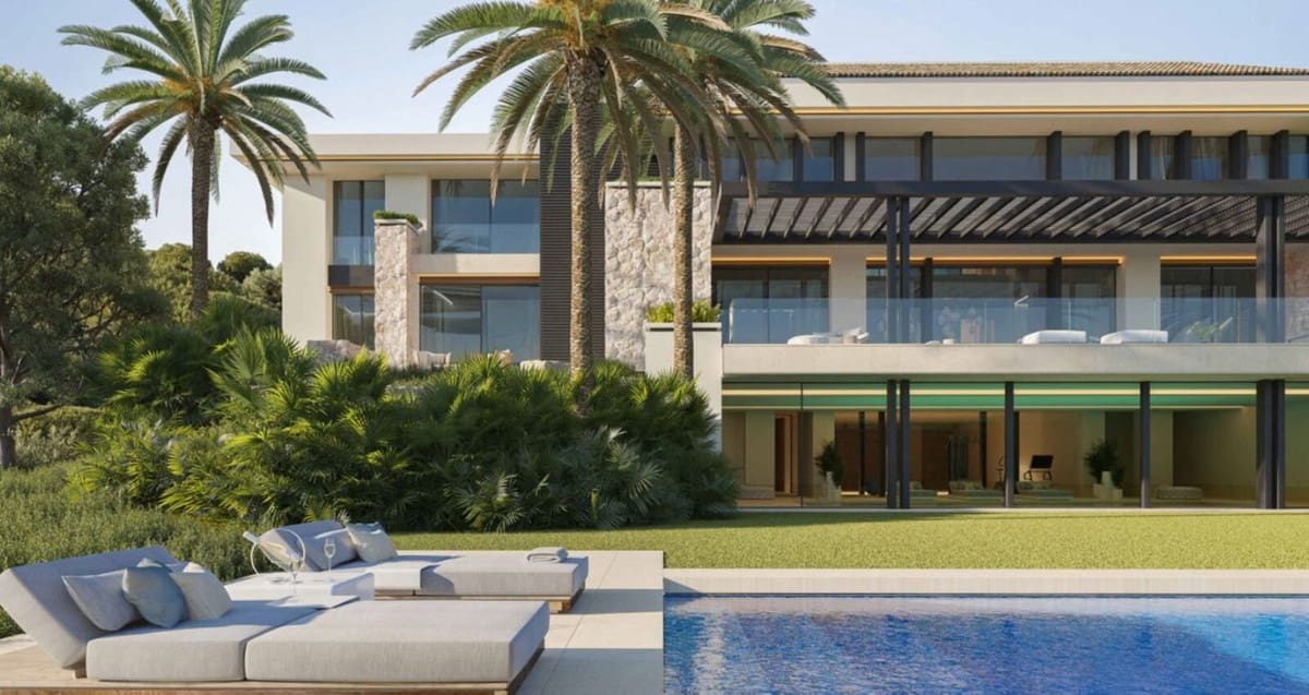 8 bedroom Villa for sale in La Zagaleta with pool - € 24,750,000 (Ref: 9311609)