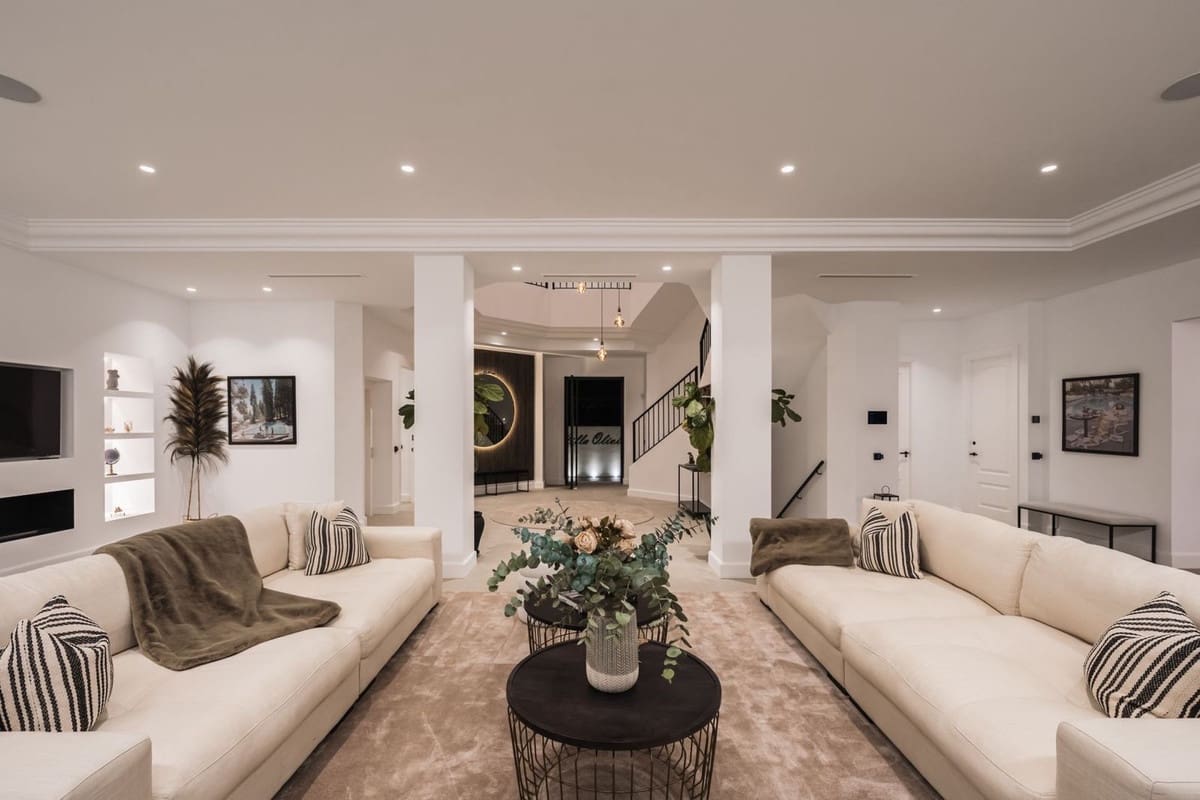 Chalet de 8 habitaciones en Benahavís en venta con piscina garaje - 6.995.000 € (Ref: 9311610)