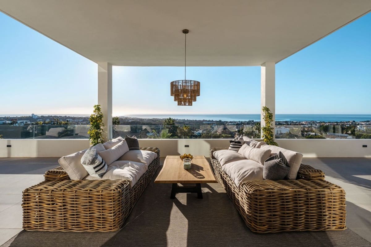 Chalet de 8 habitaciones en Benahavís en venta con piscina garaje - 6.995.000 € (Ref: 9311610)