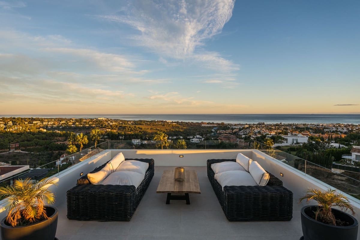 Chalet de 8 habitaciones en Benahavís en venta con piscina garaje - 6.995.000 € (Ref: 9311610)