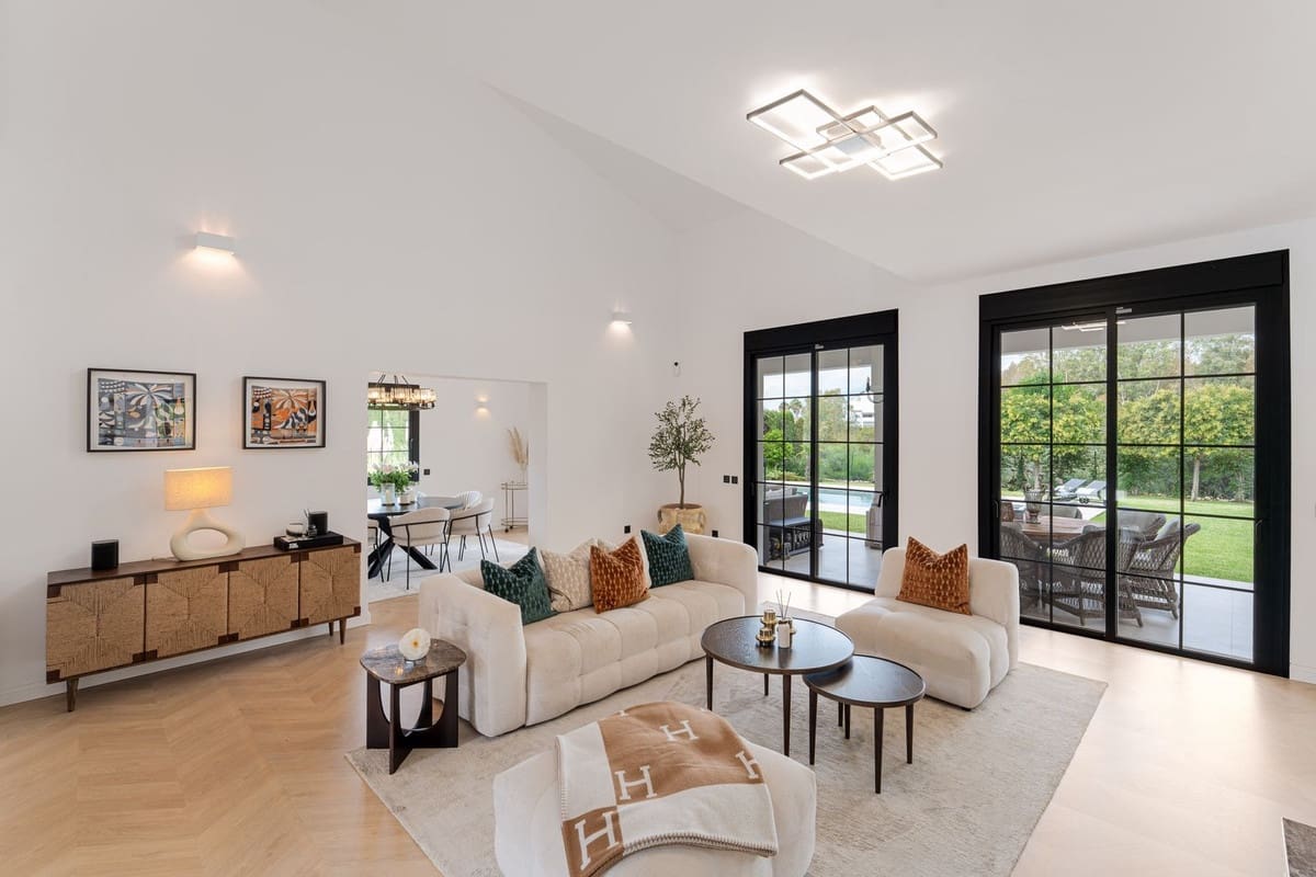 6 sovrum Villa till salu i Estepona med pool garage - 2 895 000 € (Ref: 9311980)