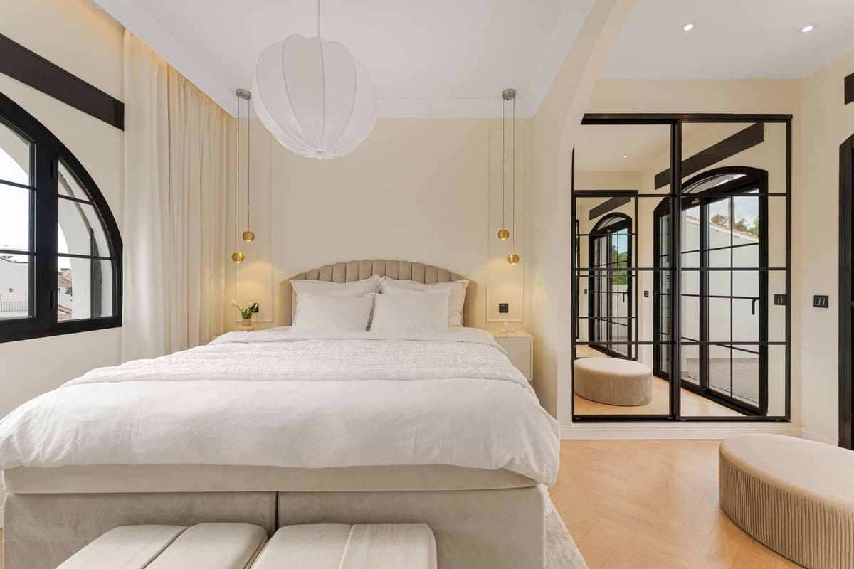 6 sovrum Villa till salu i Estepona med pool garage - 2 895 000 € (Ref: 9311980)