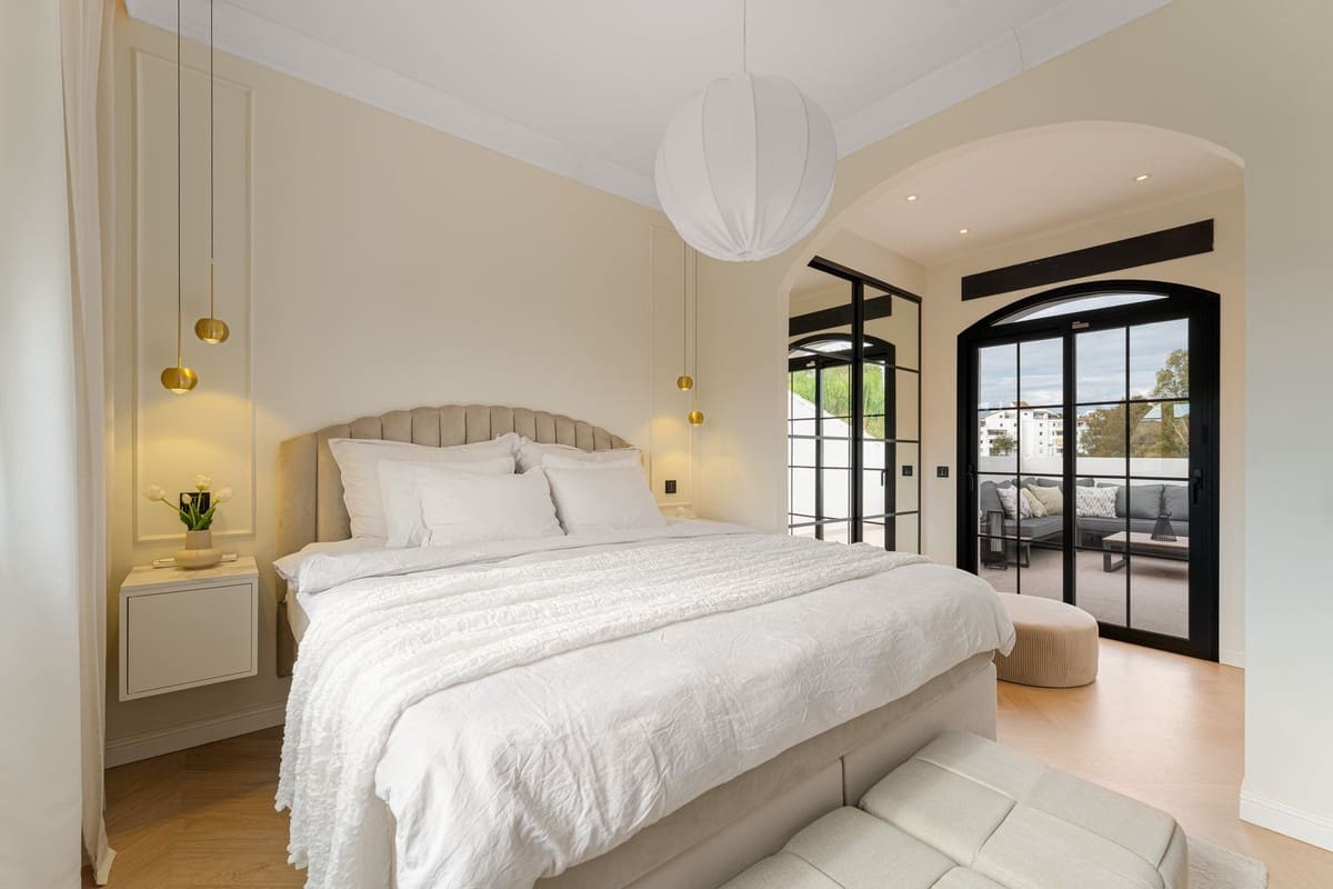 6 sovrum Villa till salu i Estepona med pool garage - 2 895 000 € (Ref: 9311980)