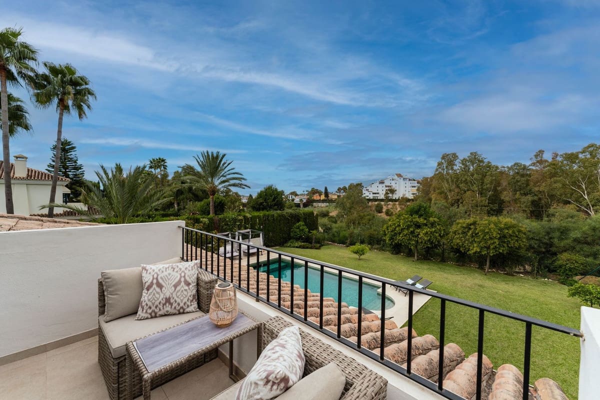 6 sovrum Villa till salu i Estepona med pool garage - 2 895 000 € (Ref: 9311980)