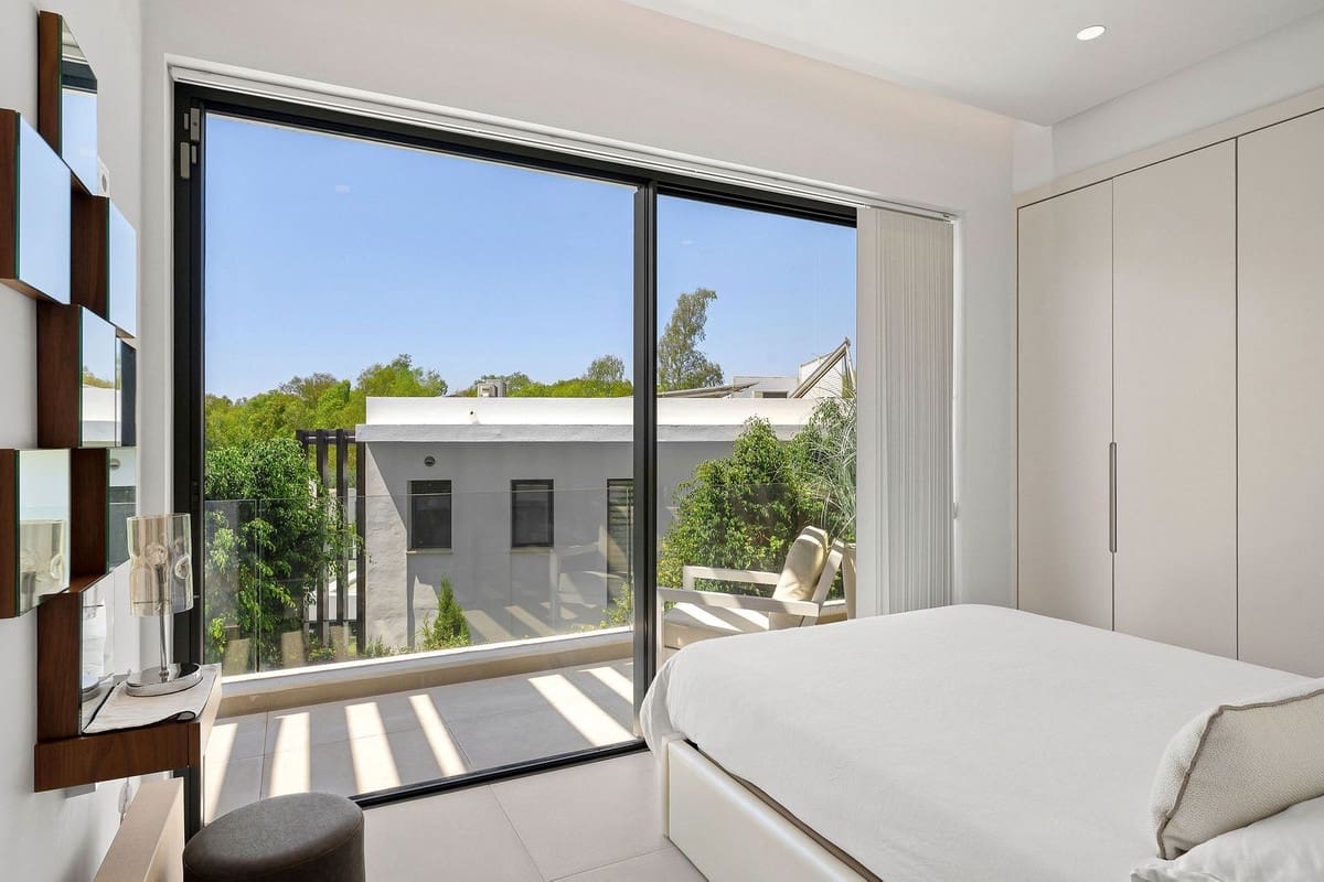 4 soveværelse Villa til salg i Estepona med swimmingpool garage - € 1.699.000 (Ref: 9319899)