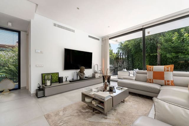 4 soverom Villa til salgs i Estepona med svømmebasseng garasje - € 1 699 000 (Ref: 9319899)