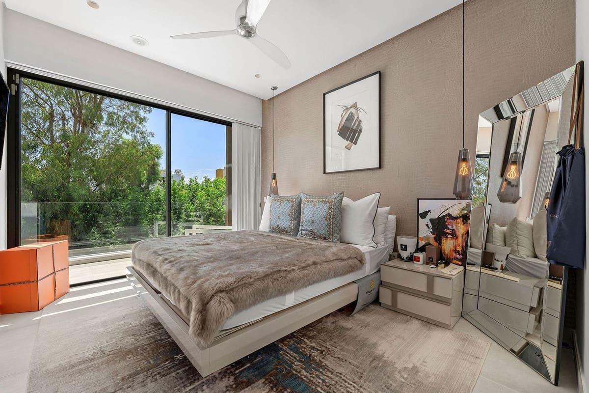 4 soveværelse Villa til salg i Estepona med swimmingpool garage - € 1.699.000 (Ref: 9319899)