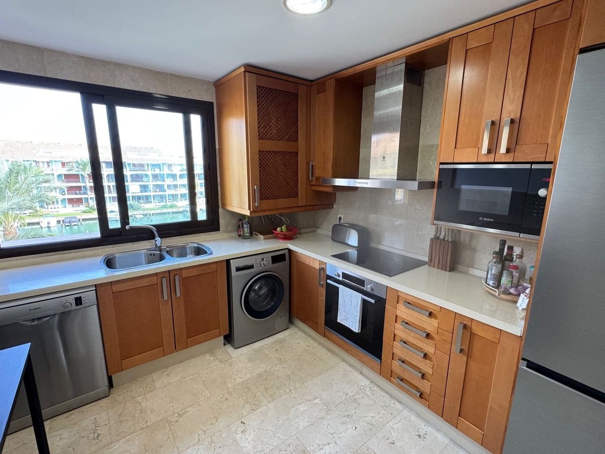 Apartamento de 3 habitaciones en Sotogrande en venta con piscina garaje - 520.000 € (Ref: 9328651)