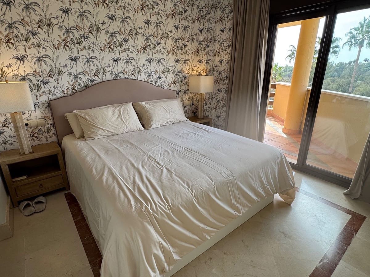 3 soverom Leilighet til salgs i Sotogrande med svømmebasseng garasje - € 520 000 (Ref: 9328651)