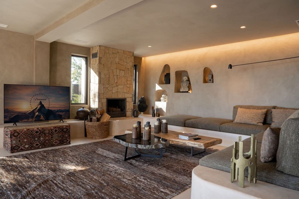 5 bedroom Villa for sale in New Golden Mile with pool garage - € 3,970,000 (Ref: 9335682)