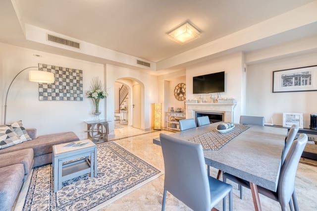 Casa de 3 habitaciones en Estepona en venta con piscina garaje - 479.000 € (Ref: 9337217)