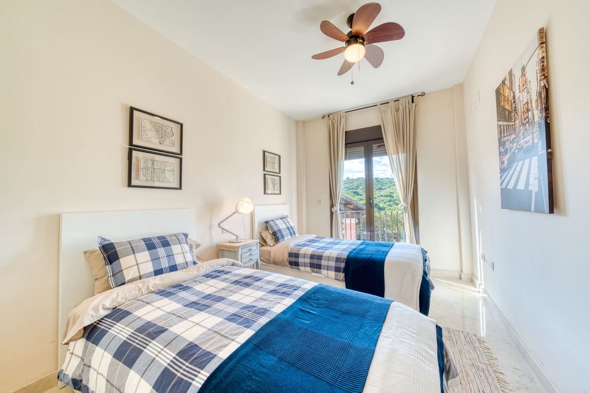 3 soverom Hus til salgs i Estepona med svømmebasseng garasje - € 479 000 (Ref: 9337217)