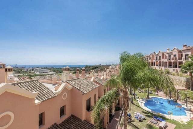 3 soveværelse Byhus til salg i Estepona med swimmingpool garage - € 479.000 (Ref: 9337217)