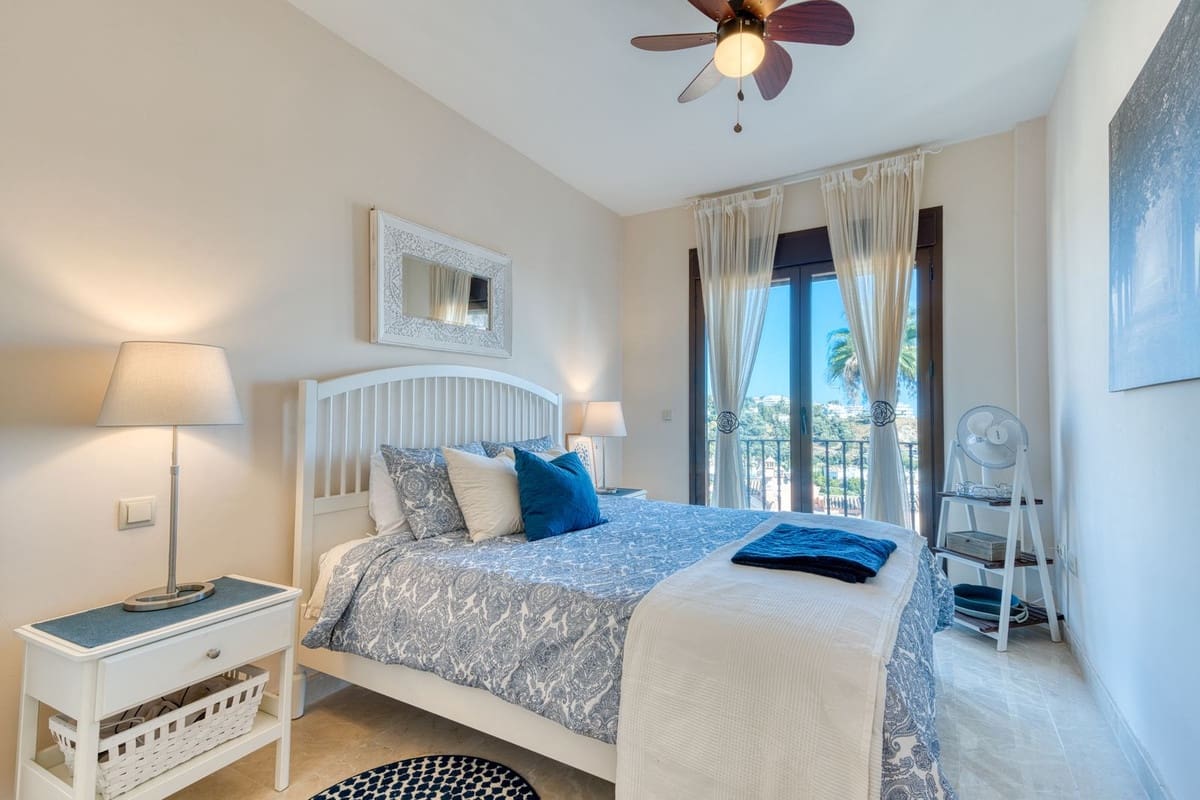 3 soverom Hus til salgs i Estepona med svømmebasseng garasje - € 479 000 (Ref: 9337217)