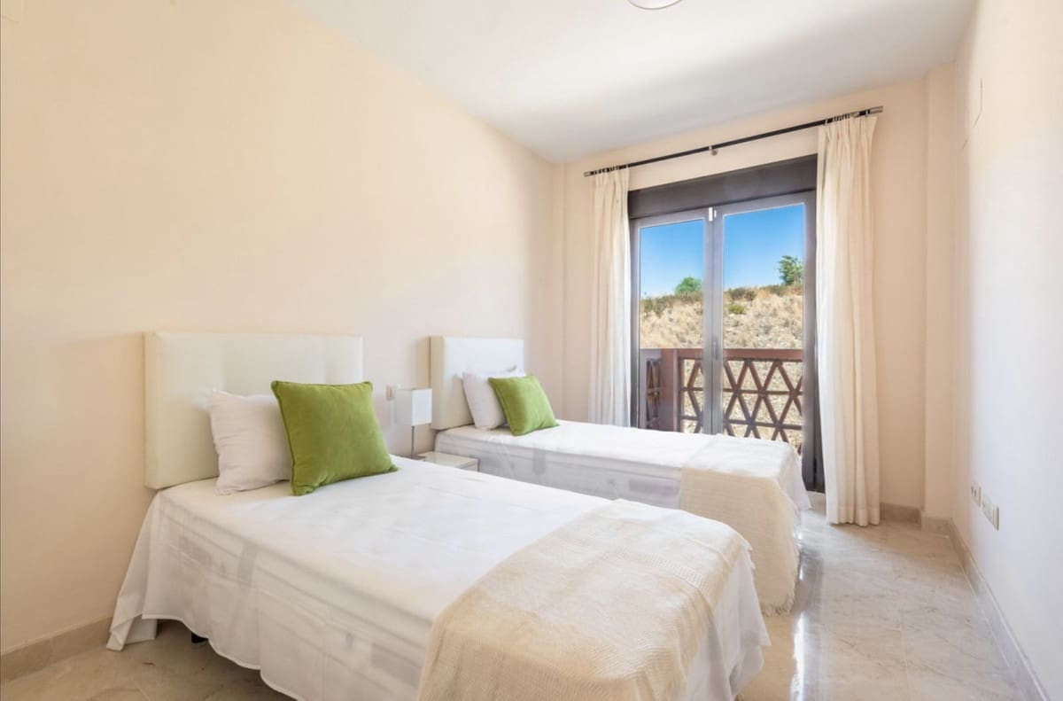 3 bedroom Townhouse for sale in Estepona with pool garage - € 495,000 (Ref: 9338752)