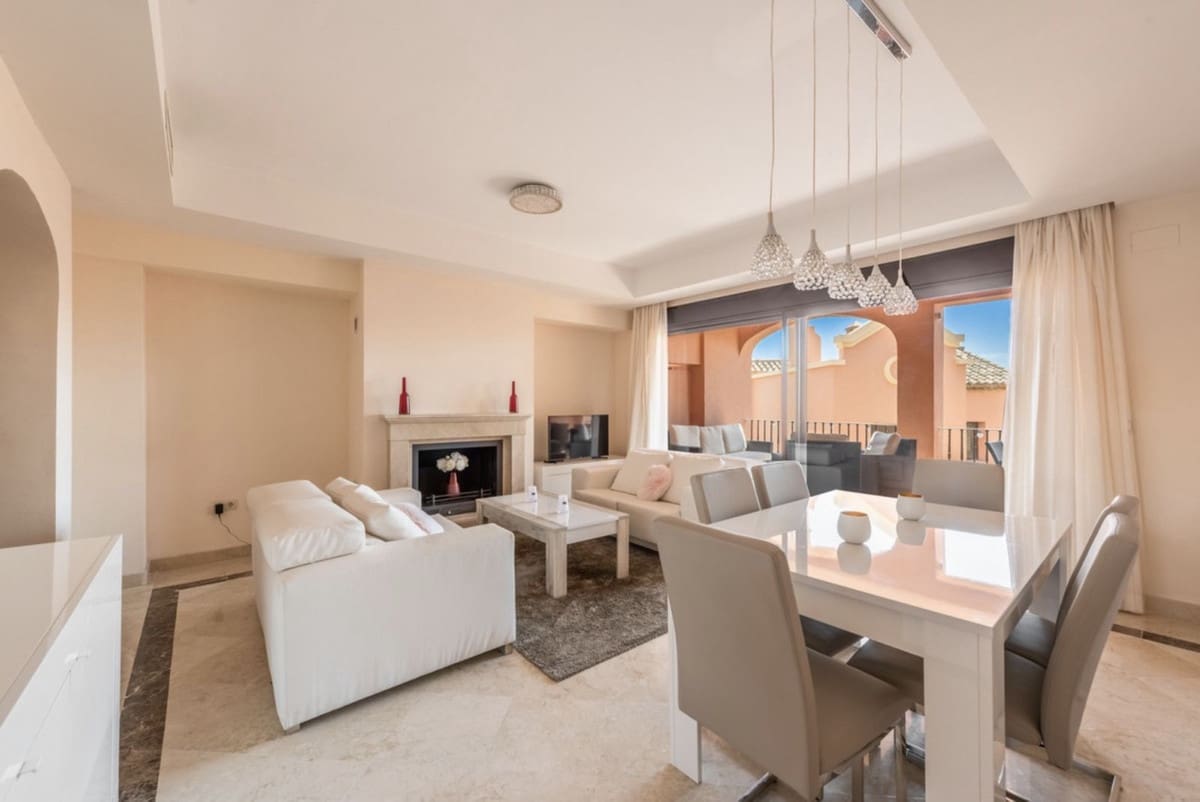 3 bedroom Townhouse for sale in Estepona with pool garage - € 495,000 (Ref: 9338752)