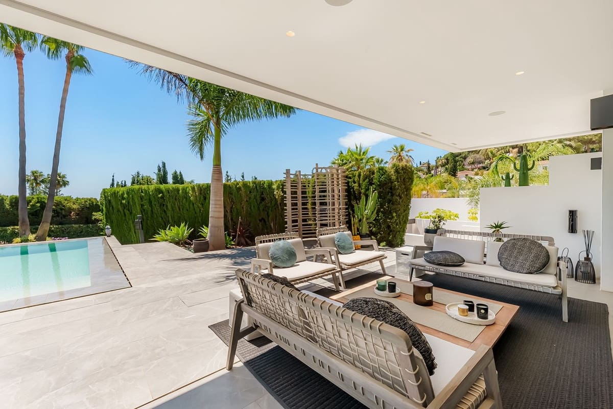 4 soveværelse Villa til salg i Nueva Andalucia med swimmingpool garage - € 3.900.000 (Ref: 9344003)