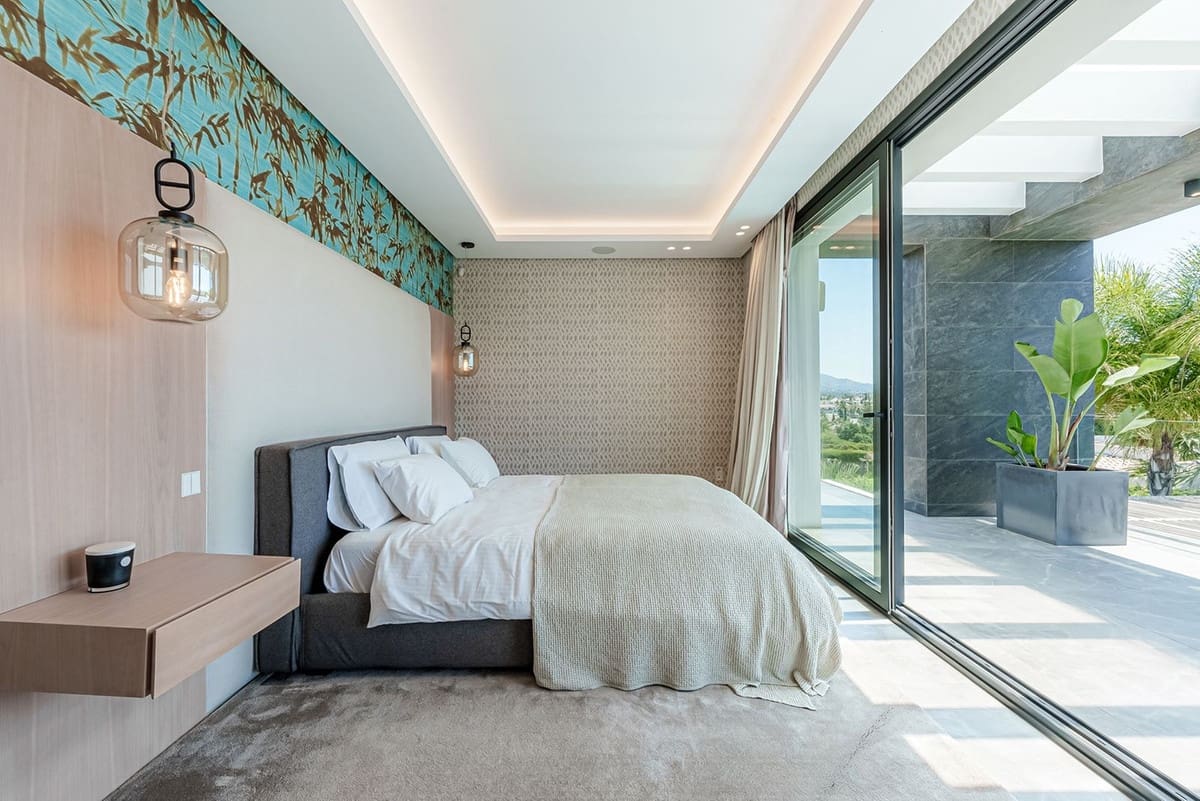 4 bedroom Villa for sale in Nueva Andalucia with pool garage - € 3,900,000 (Ref: 9344003)