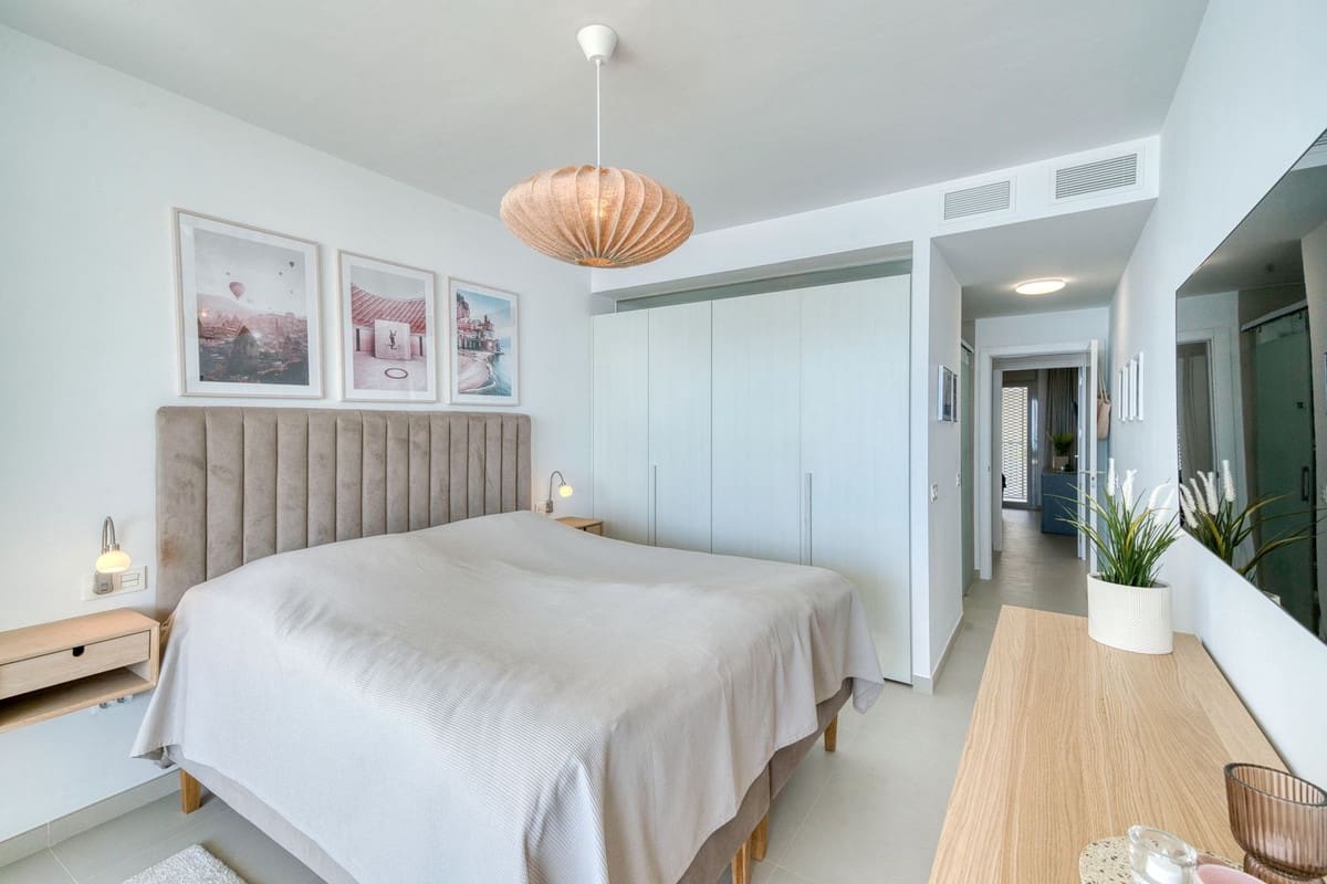 2 bedroom Apartment for sale in Benalmadena with pool garage - € 599,000 (Ref: 9344004)