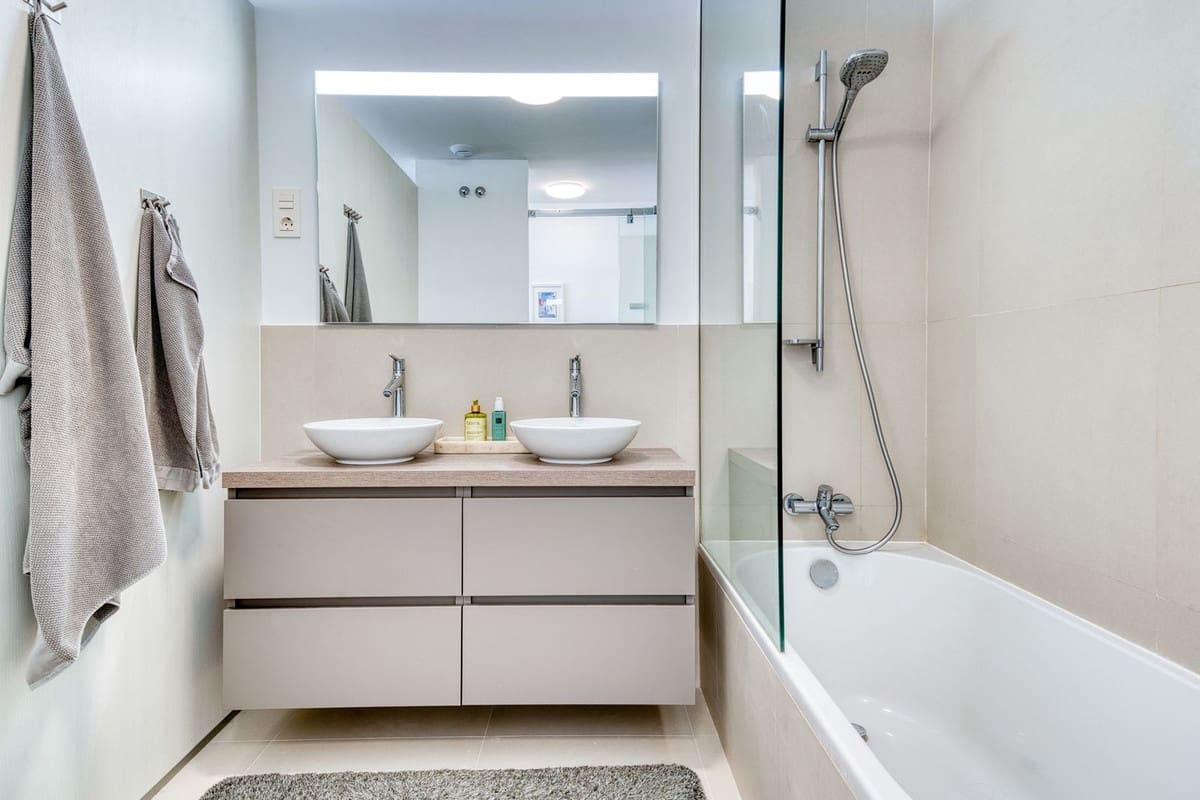 2 bedroom Apartment for sale in Benalmadena with pool garage - € 599,000 (Ref: 9344004)